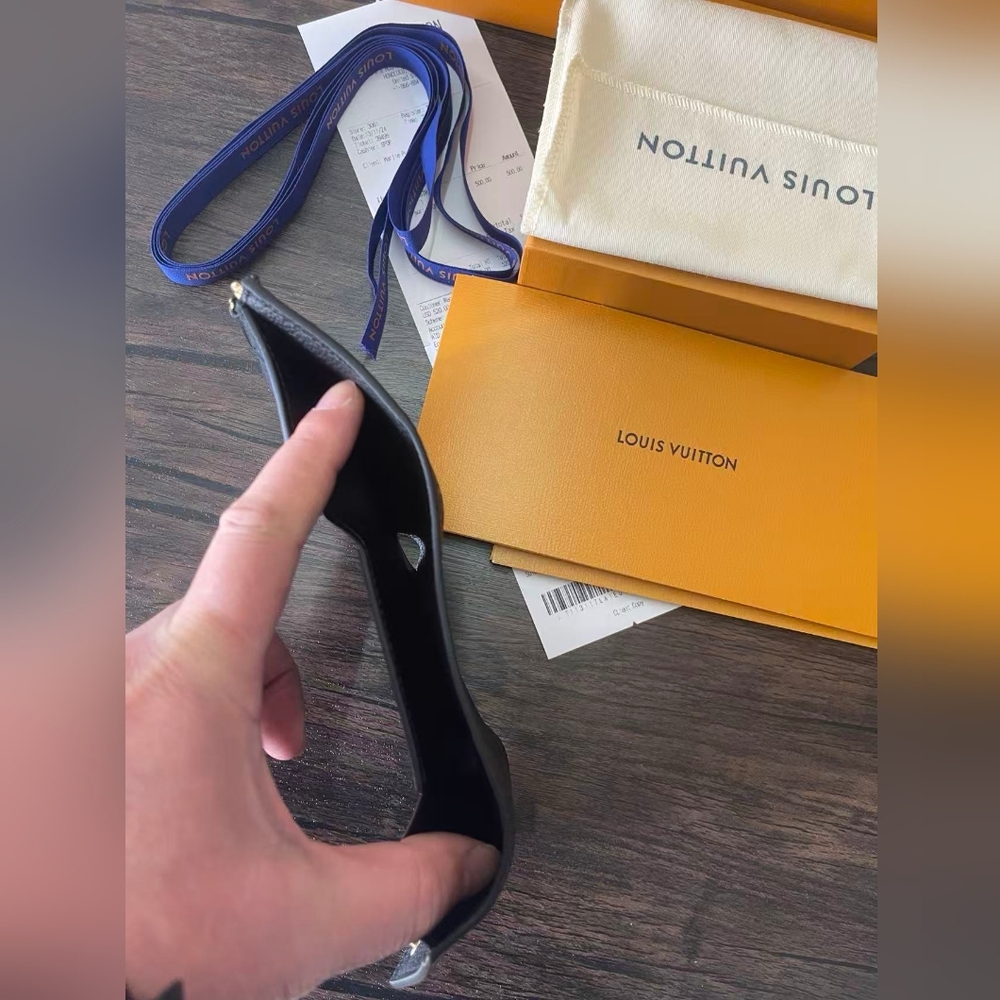Louis Vuitton Victorine Wallet - Picture 9 of 11